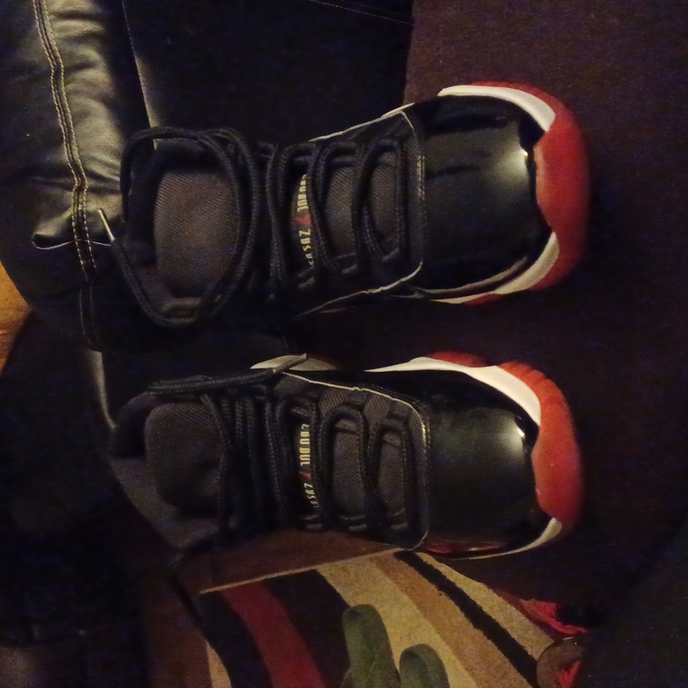 AIR JORDAN RETRO 11s